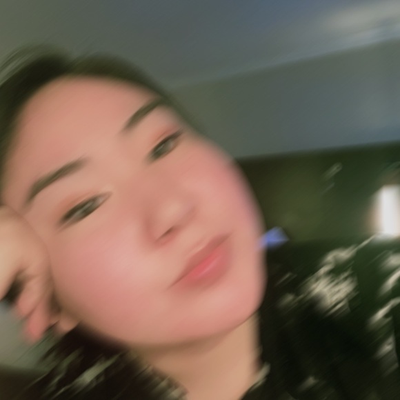 Profile Picture of Charlene Alexie (@alexiecharlene) on Poshmark