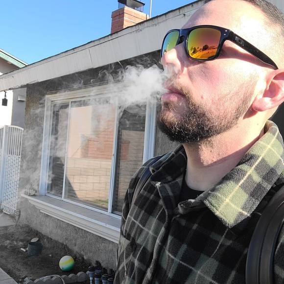 Profile Picture of Robert Gaona (@headbandfan) on Poshmark