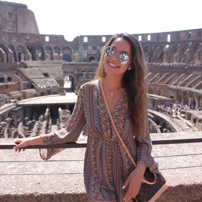 Profile Picture of Laura (@LaurMenendez) on Twitter