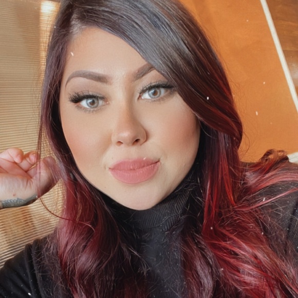 Profile Picture of Eva Rodriguez (@evarodriguez24) on Poshmark