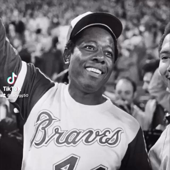 Profile Picture of Asante Johnson (@mejshanjohnson) on Poshmark