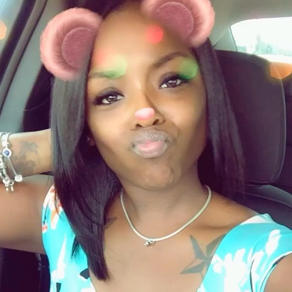 Profile Picture of Martina Milliano (@pookybone) on Poshmark