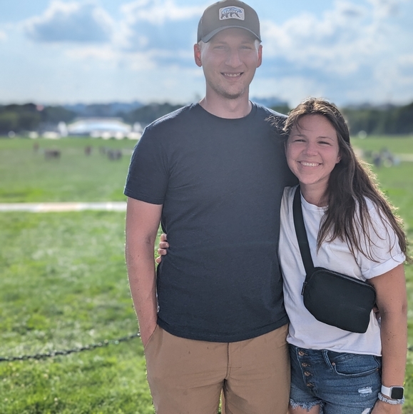 Profile Picture of Andrew Abbott (@andayroooo) on Poshmark