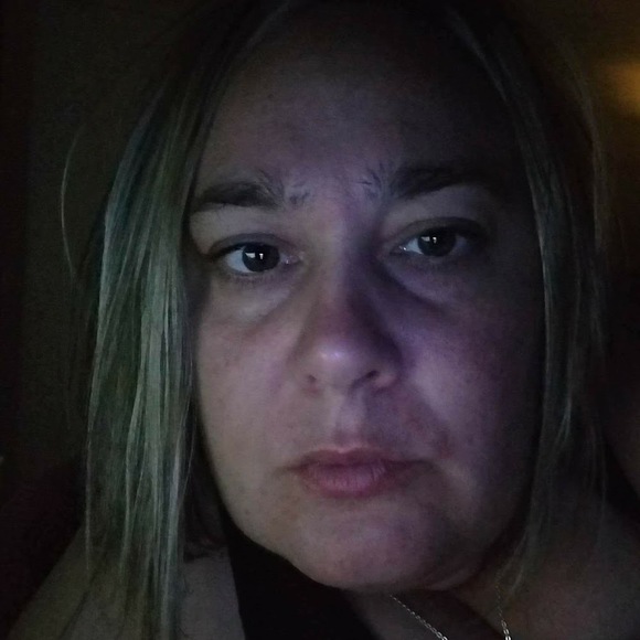 Profile Picture of Kelly Milaski (@kellymilaski) on Poshmark