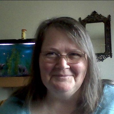 Profile Picture of Lora Hansen (@LoraHansen8) on Twitter