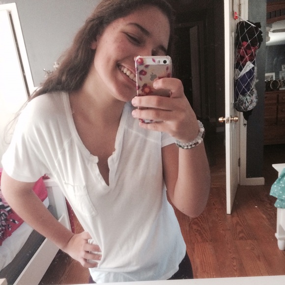 Profile Picture of Jocelyn Stackpole (@jocelynstack) on Poshmark