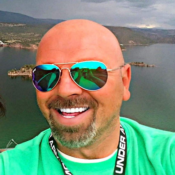 Profile Picture of Glenn Jackson (@glennj42) on Poshmark