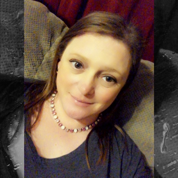 Profile Picture of Jessica Fore (@jfore0519) on Poshmark