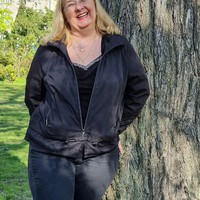 Profile Picture of Deli Panto  (@deli-panto) on Quora