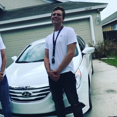 Profile Picture of Derek (@MrBogan41) on Twitter