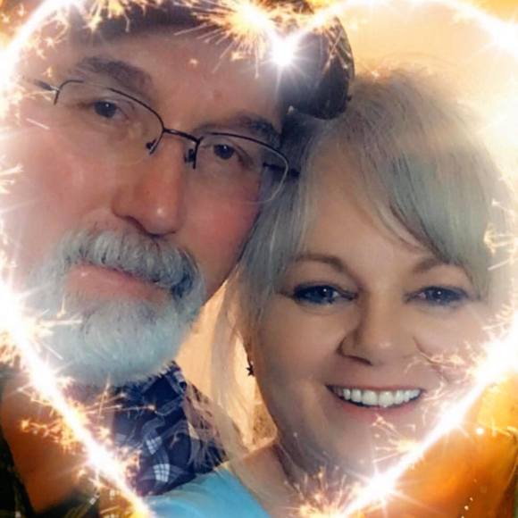 Profile Picture of Laura Davis randy newman (@laura_newman) on Poshmark