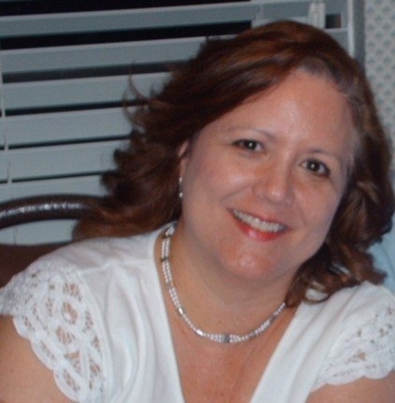 Profile Picture of Bonnie Bereck (@bomcbe) on Poshmark