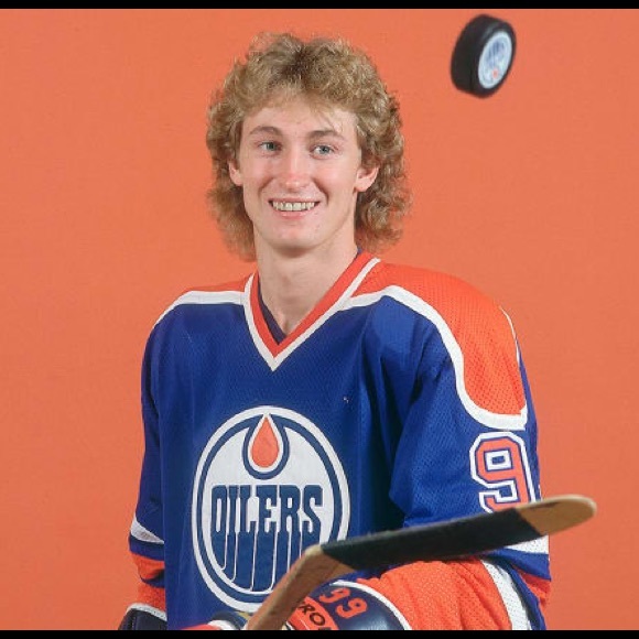 Profile Picture of Michael Berger (@brickmitts) on Poshmark