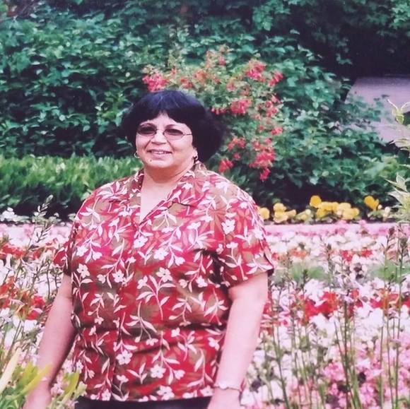 Profile Picture of Chandra Samlall (@cdsamlall) on Poshmark