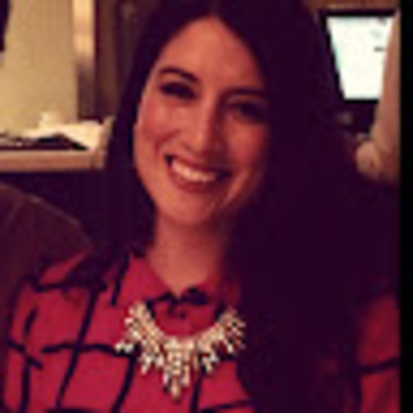 Profile Picture of Jennifer Zaharris (@j_zaharris) on Poshmark