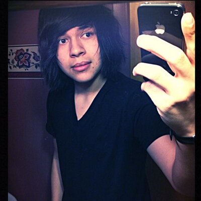 Profile Picture of Isaac Cisneros (@Undone_Bassist) on Twitter