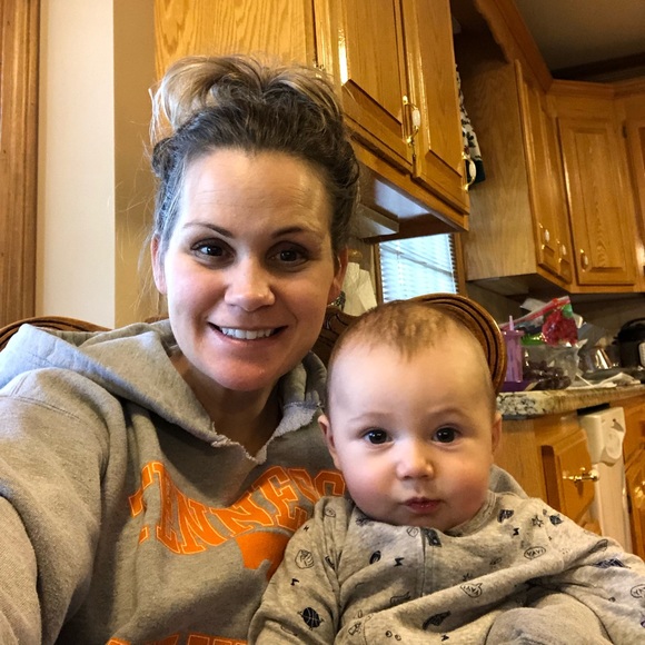 Profile Picture of Kelsi Arnold (@karnold656) on Poshmark