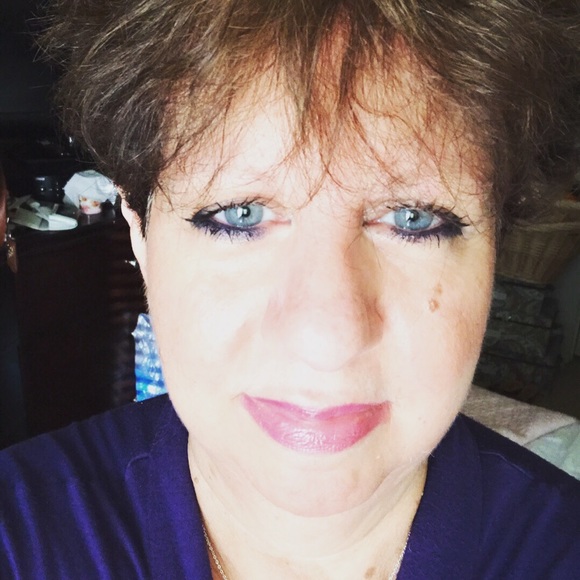 Profile Picture of Nadema Sheronick (@intelect13579) on Poshmark