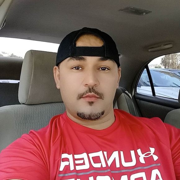 Profile Picture of Farooq Karimi (@farooqkarimi) on Poshmark