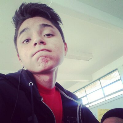 Profile Picture of ♛ Kevin Vergara  ✌ (@KeevinBizzle) on Twitter