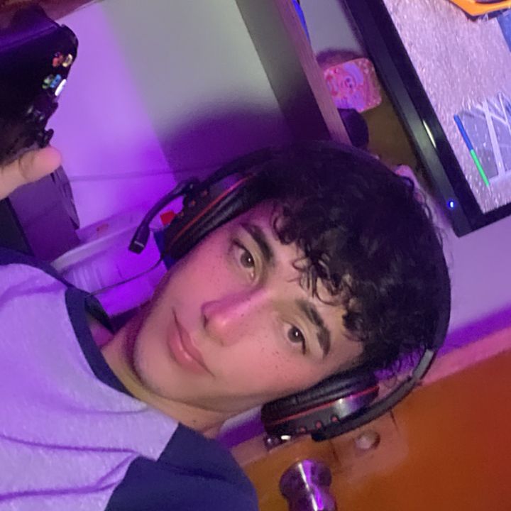Profile Picture of kale 🇨🇴 (@kaleafftom) on Tiktok