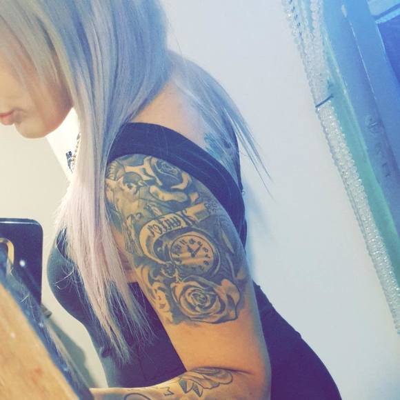 Profile Picture of Sonya Maree (@sonyamaree) on Poshmark