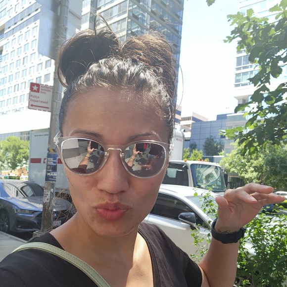 Profile Picture of Roxana Andino (@roxana_andino) on Poshmark