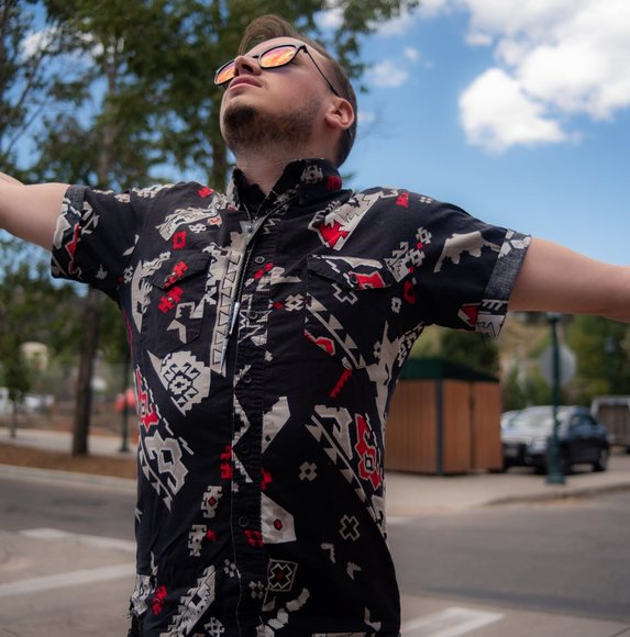 Profile Picture of John Gibson (@bobdeskimo) on Poshmark