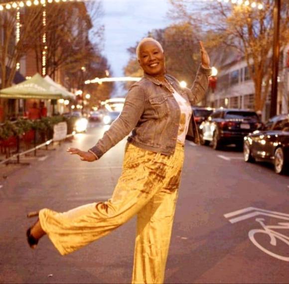 Profile Picture of Tanya Singleton-edwards (@4tanyaedwards) on Poshmark