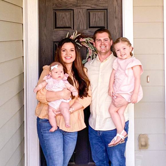 Profile Picture of Tori Jacobson (@torijacobson) on Poshmark