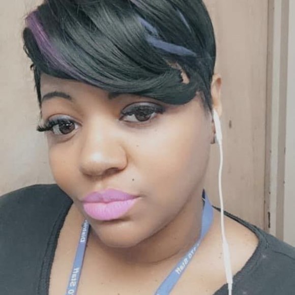 Profile Picture of Takela Hardimon (@mesthardimon) on Poshmark