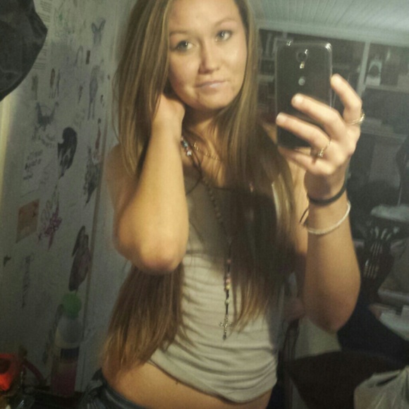 Profile Picture of Mariah Firebaugh (@mmfirebaugh0523) on Poshmark