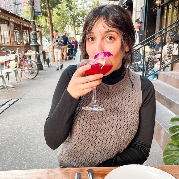 Samantha Dimarco - Poshmark Profile Picture of Samantha Dimarco (@samanthadimarco) on Poshmark