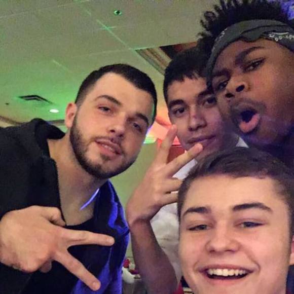 Profile Picture of Chad Willard (@chillard212) on Poshmark