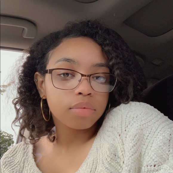 Profile Picture of Audrey Obryant (@aaudrey5986) on Poshmark