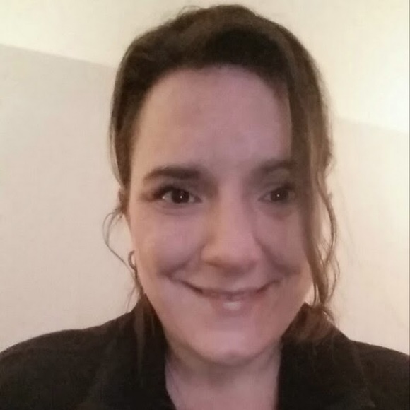 Profile Picture of Nicole Polkowski (@npolkowski39) on Poshmark