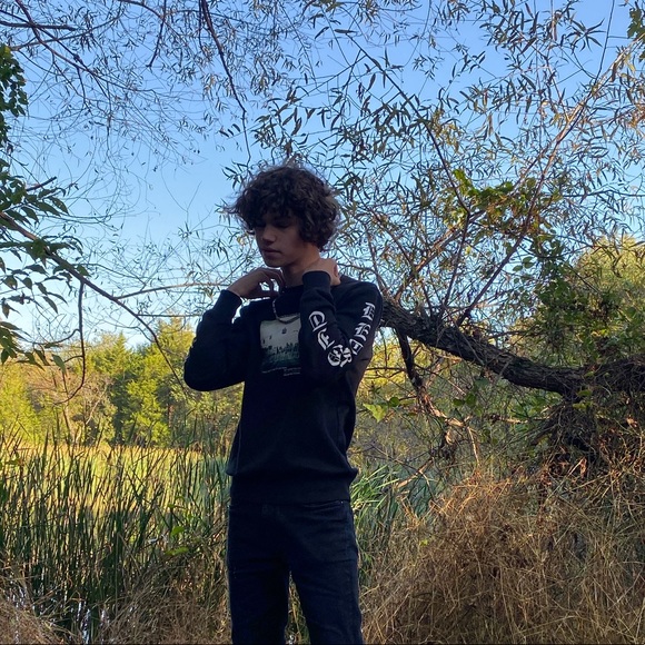 Profile Picture of Shane Knighting (@gencino) on Poshmark