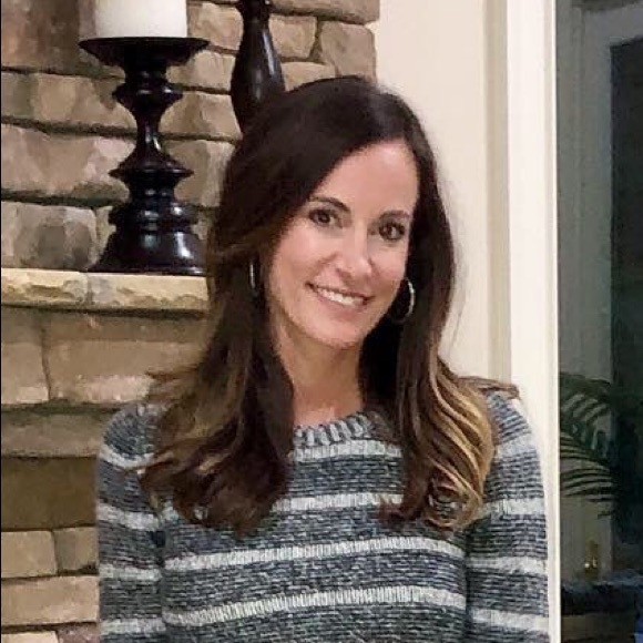 Profile Picture of Kristi Howison (@kristihowison) on Poshmark