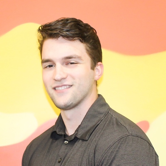 Profile Picture of Michael Muniak (@moon2124) on Poshmark