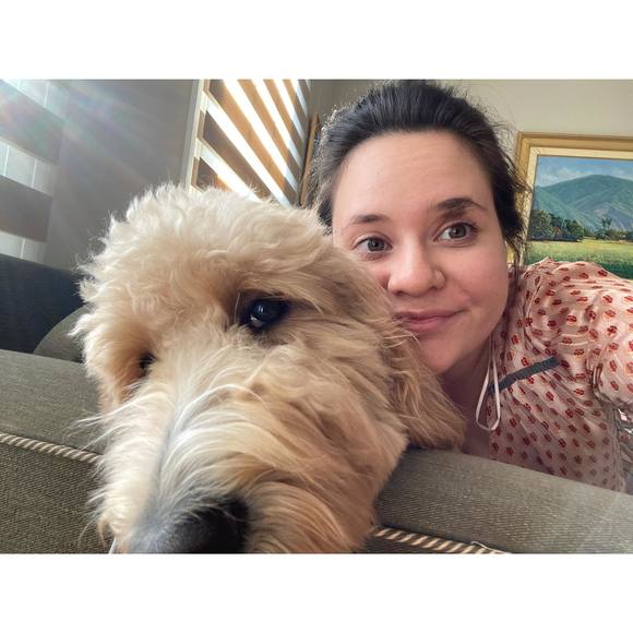 Profile Picture of Daniela Chaparro (@danizlo) on Poshmark