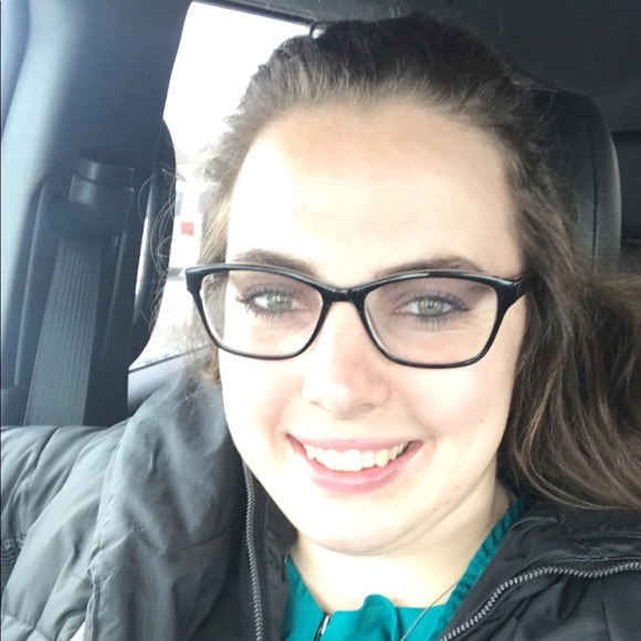 Profile Picture of Alex Trandell (@alextrandell) on Poshmark