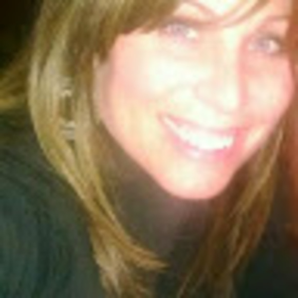 Kelly Leiberg - Poshmark Profile Picture of Kelly Leiberg (@kellyleiberg) on Poshmark