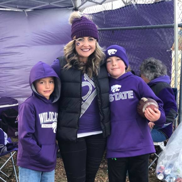 Profile Picture of Amanda Mcdiffett (@mommamcdiffett) on Poshmark