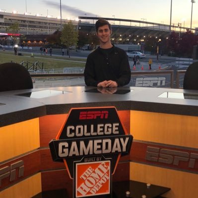 Profile Picture of John Spellman (@JohnSpellss) on Twitter