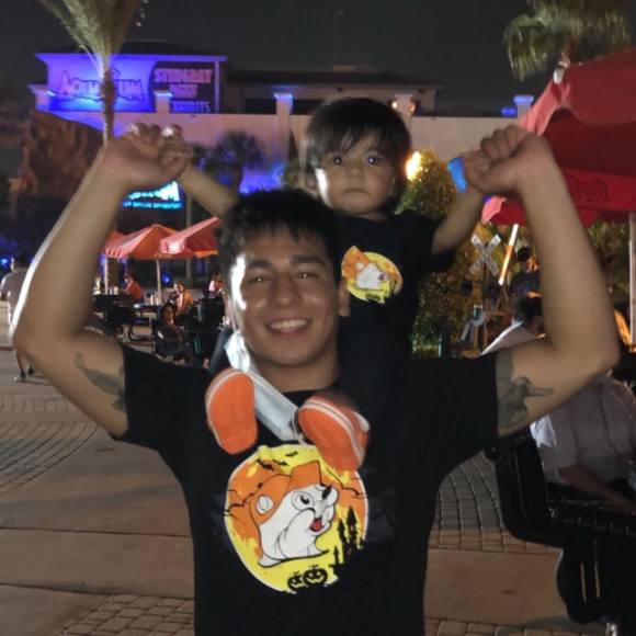 Profile Picture of Toby Lopez (@toby_lopez) on Poshmark