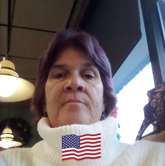 Lauralee Jones - Poshmark Profile Picture of Lauralee Jones (@lauraleejones) on Poshmark