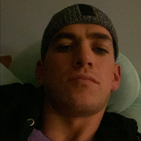 Profile Picture of Alex Fine (@afine44800) on Poshmark