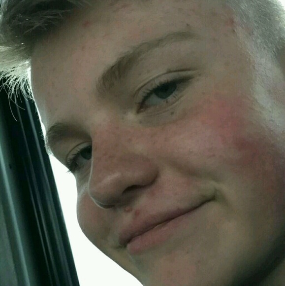 Profile Picture of Matt Harrington (@yaboibugbee) on Poshmark