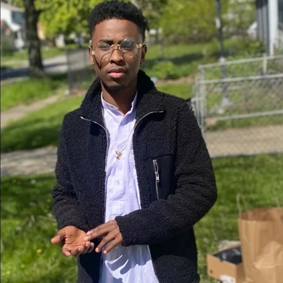 Profile Picture of Liban Abdi (@_kenyan_king) on Poshmark