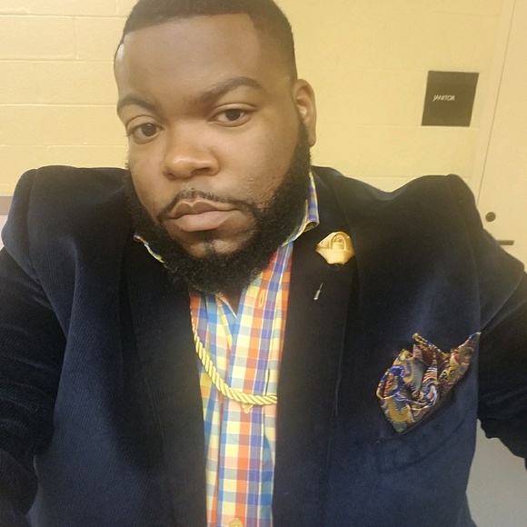 Profile Picture of Bedaun Smith (@sigmaman) on Poshmark